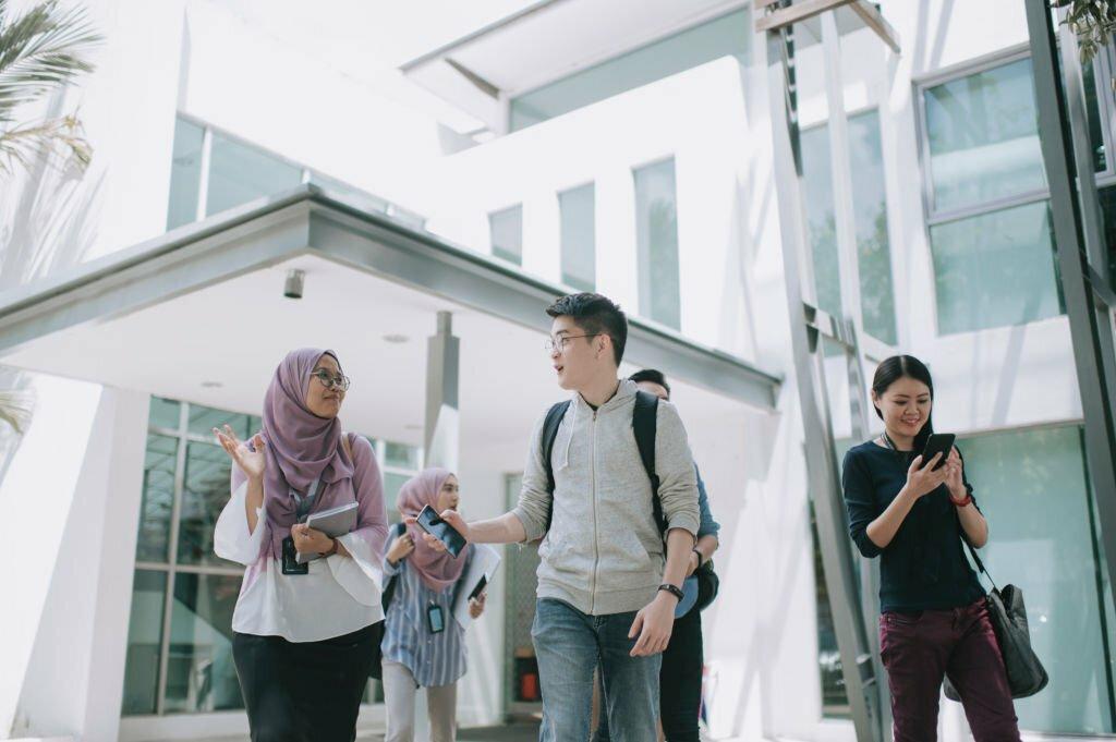Cara Kuliah di Luar Negeri Gratis atau Jalur Beasiswa