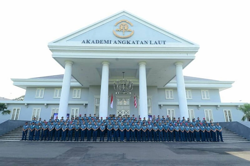 Daftar Lengkap Universitas di Surabaya (Negeri dan Swasta)