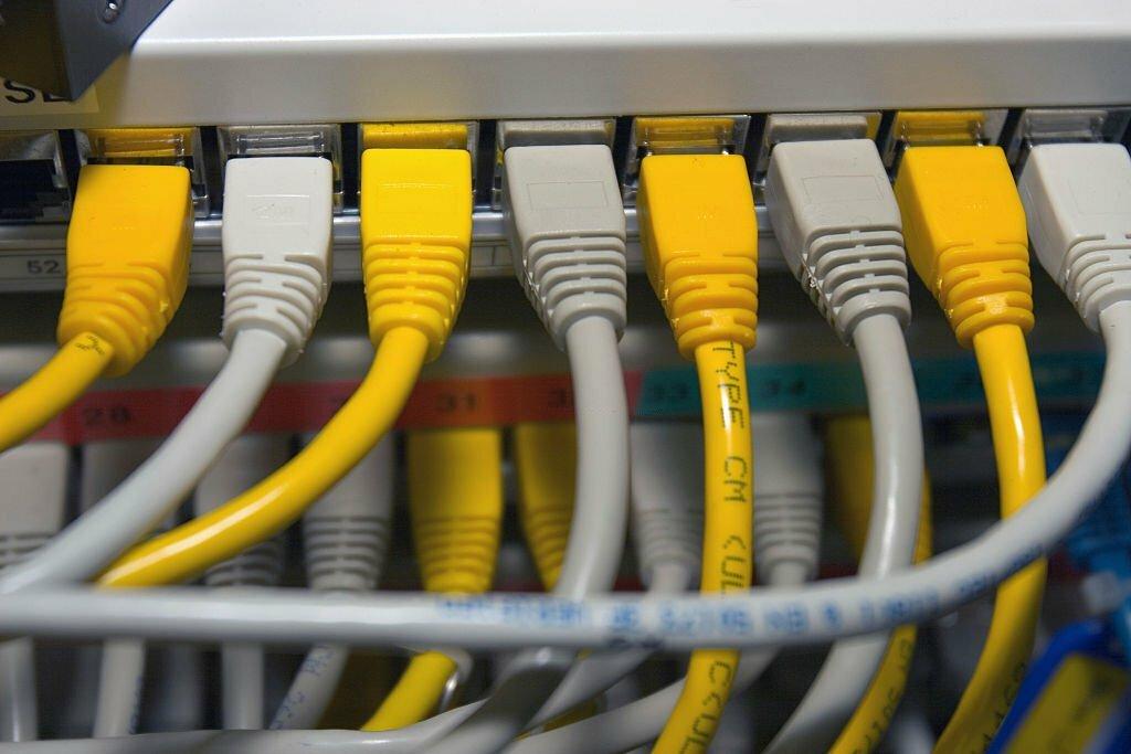 Apa Perbedaan Hub dan Switch