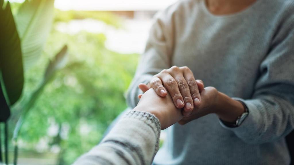 Perbedaan Empati dan Simpati